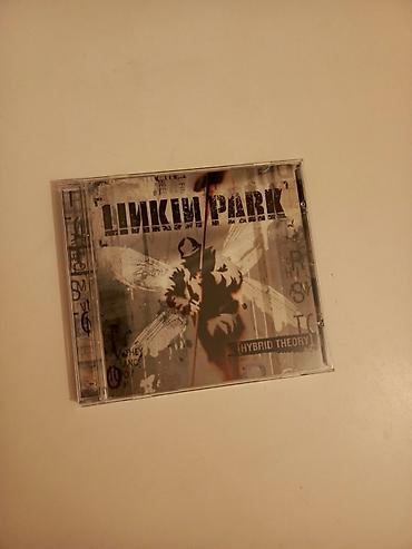 игровые диски: Linkin Park – Hybrid Theory və Meteora CD albomları (orijinal fiziki — 1