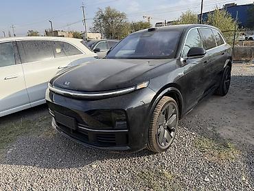 Lixiang: Lixiang L7: 2025 г., 1.5 л, Автомат, Гибрид, Кроссовер — 1