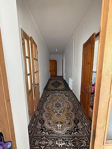 Долгосрочная аренда домов: 105 м², 4 комнаты, Забор, огорожен, Парковка — 13