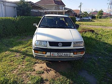 венто ош: Volkswagen Vento: 1994 г., Механика, Бензин, Седан — 3