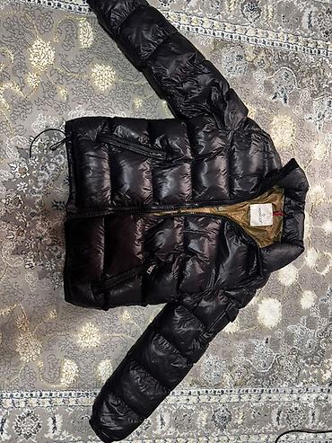 Сырт кийим: Пуховик Moncler, уни - Модель: классический пуховик-дутик с крупной — 3