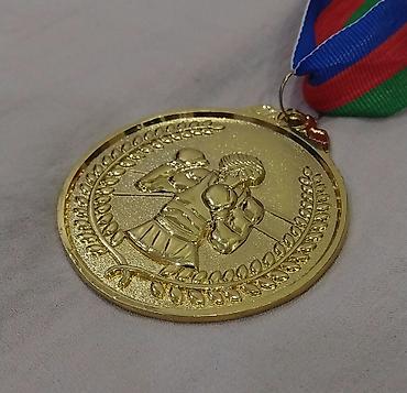 İdman kubokları və medalları: Boks medal dəsti - Rənglər: qızıl, gümüş, bürünc - Dizayn: Hər iki — 8