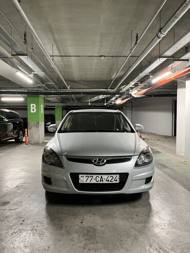 Hyundai i30: 1.4 l | 2009 il Hetçbek