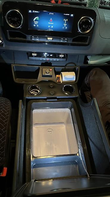 Легкий грузовой транспорт: Легкий грузовик, Mercedes-Benz, Стандарт — 11