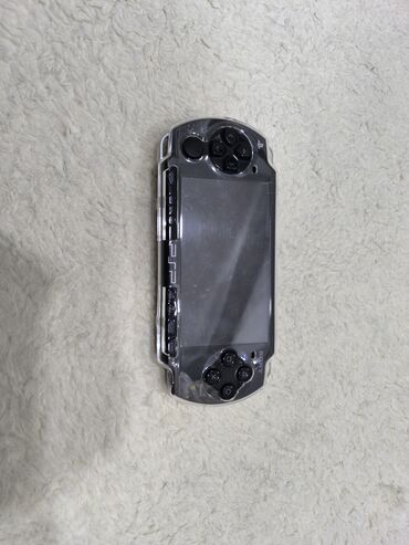 PSP (Sony PlayStation Portable): Продаю PSP, состояние отличное, полный комплект, с защитным чехлом — 9