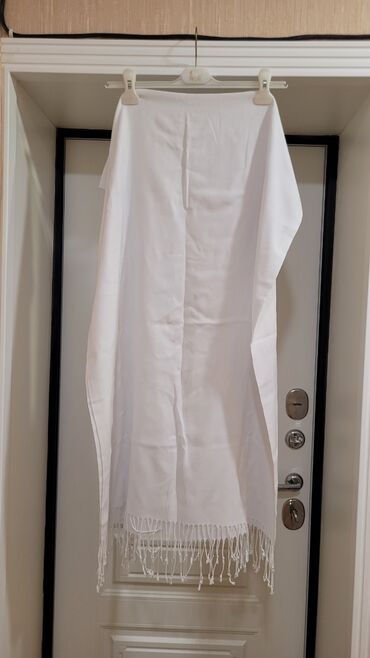 Baş geyimləri: Şarf 5 man
təzədi
şəkli sola cevirin — 20