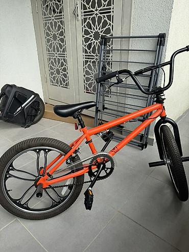 kredit velosiped: BMX üslublu uşaq/yeniyetmə velosipedi - Parlaq narıncı rəngli möhkəm — 1