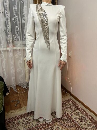 вечернее платья русалка: Продаю свадебное платье размер 44-46 ткань Турция под кожу