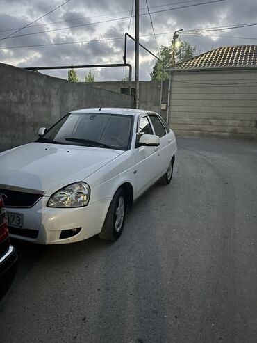 VAZ (LADA): VAZ (LADA) Priora: 1.6 l | 2012 il 268706 km Sedan — 7