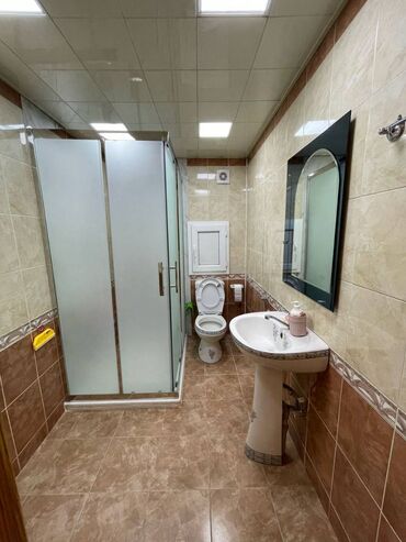 Uzunmüddətli kirayə mənzillər: Kirayə mənzil – Nərimanov metrosuna yaxın. Heydər Əliyev Mərkəzinin — 10