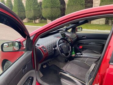 Toyota: Toyota Prius (ikinci nəsil) – hibrid hetçbek - Rəng: qırmızı - Kuzov — 11