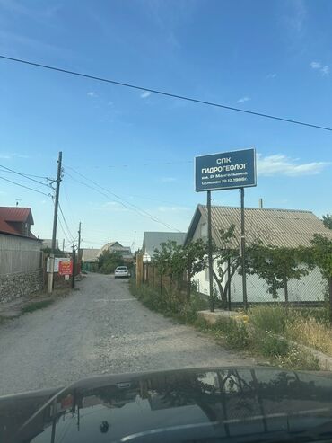дом м: Просторный 4-комнатный дом с балконом. Участок — 4 сотки. Расположен