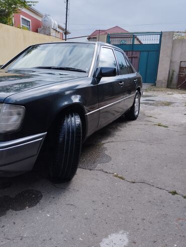 Mercedes-Benz: Mercedes-Benz E 250: 2.5 l | 1993 il Sedan -da lalafo.az — 4 Mercedes-Benz: Mercedes-Benz E 250: 2.5 l | 1993 il Sedan — 4