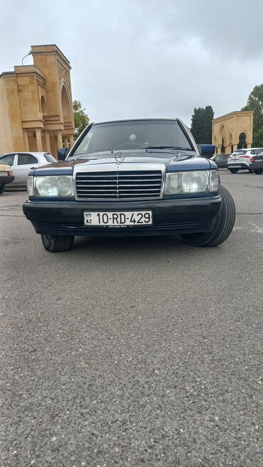 maşın mercedes: Mercedes-Benz 190: 2 l | 1992 il Sedan