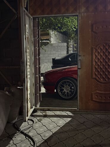 BMW: BMW 5 series: 1995 г., 3.2 л, Механика, Бензин, Универсал — 32