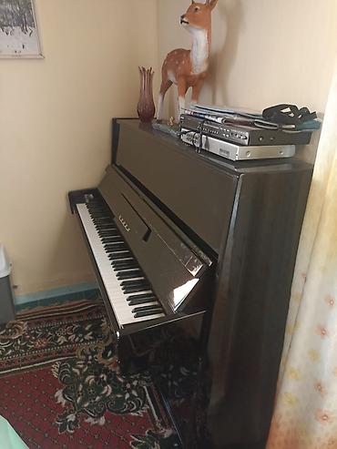 Гарнитуры для зала: - Шкаф секционный - 15000 сом - Диван раскладной с четырьмя подушками — 7