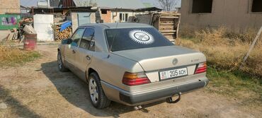 Mercedes-Benz E-Class: 1986 г., 2 л, Механика, Бензин, Седан