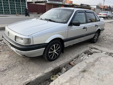 фолсваген голф: Volkswagen Passat: 1991 г., 2 л, Механика, Бензин, Седан