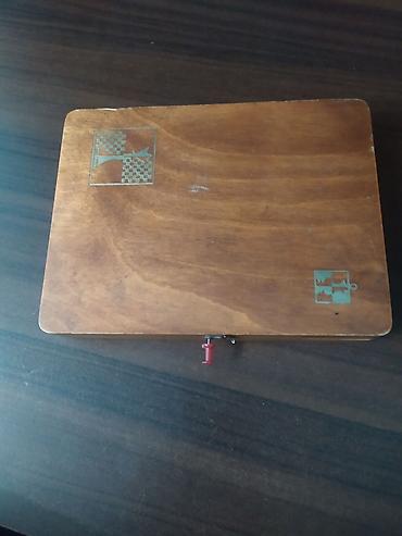 İdman və istirahət: SSSRİ dövründə istehsal olunmuş taxta səfər şahmat dəsti - Material — 2