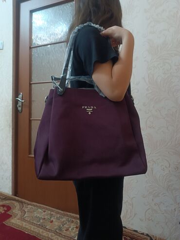 Другая женская одежда: Продаю остатки товара по себестоимости брюки по 1000 на счёт размера