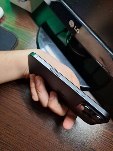 Apple iPhone: IPhone 16 Pro, 256 GB, Black Titanium, Face ID — 6