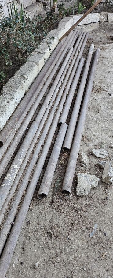 metak isti pol borularinin qiymeti: Metal borular.Bureni turbalardi.Stenkasi qalindi.20 ile yaxindi