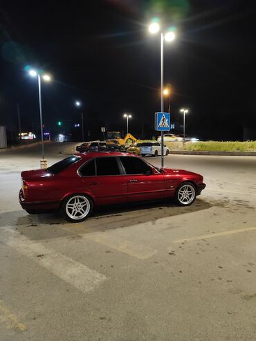 bmw m5 рождение легенды: BMW 5 series: 1992 г., 2.8 л, Механика, Бензин, Седан