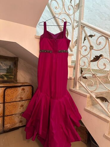 Ziyafət donları: Zərif ziyafət geyimləri dəsti 1) Qara-ağ kokteyl donu - İncə ipli — 3