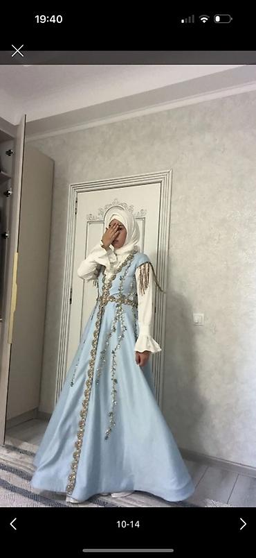 Вечерние платья: Платье в пол - Цвет: нежно-голубой. - Силуэт: расклешённая юбка — 10