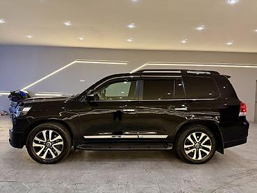 lend cruizer: Toyota Land Cruiser: 2017 г., 4.6 л, Автомат, Внедорожник — 7