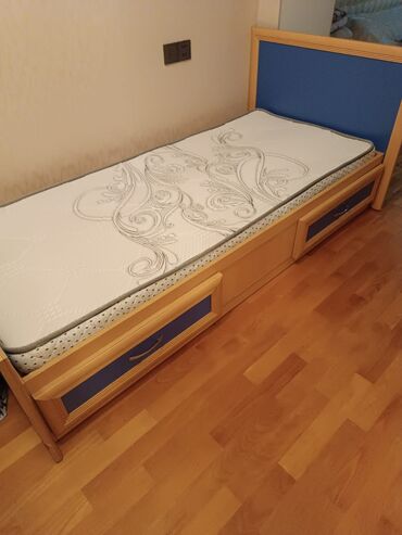 Divanlar: İşlənmiş, Təknəfərlik çarpayı, Bazasız, Matras ilə, Siyirməli, Azərbaycan