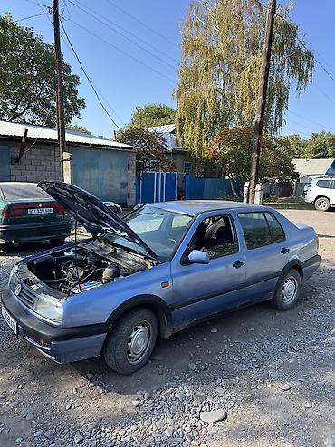 Volkswagen: Volkswagen Vento: 1992 г., 1.8 л, Механика, Седан — 1