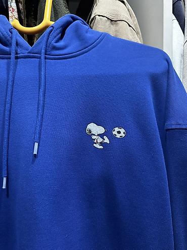 nike tech flece: Продаю толстовку levis, из коллекции peanuts. Состояние хорошее — 2