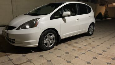 Honda: Honda Fit: 2013 г., 1.5 л, Вариатор, Газ, Хэтчбэк