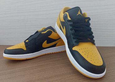 кроссовки nike: Nike Air Jordan 1 Low Brand new with box, stylish
