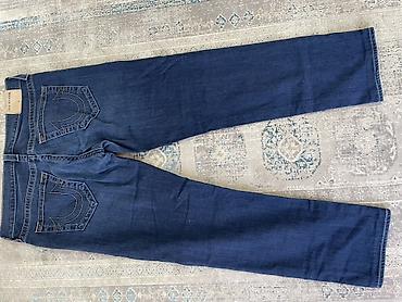 flared jeans: Мужские джинсы True Religion, темно-синяя классическая посадка. - — 2