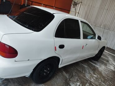 авто тайота камри: Hyundai Accent: 1996 г., 1.4 л, Механика, Бензин, Седан