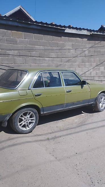 Mercedes-Benz W123: 1982 г., 2.4 л, Механика, Дизель, Седан — 3