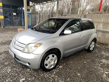 Toyota: Toyota ist: 2003 г., 1.3 л, Автомат, Бензин, Хэтчбэк