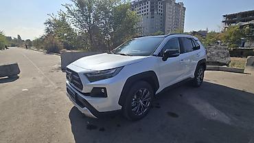 Toyota: Toyota RAV4: 2025 г., 2 л, Вариатор, Бензин, Кроссовер — 1