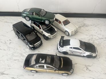 Avtomobil modelləri: Kalleksion demir maşınlar 6 eded yeni dir hamısı bir yerde 70 manat — 2