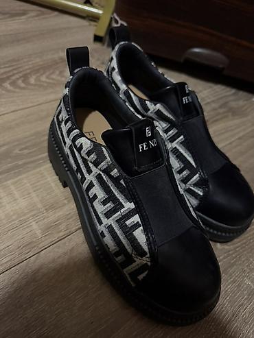 Qadın ayaqqabıları: Fendi, Ölçü: 38, Yeni — 1