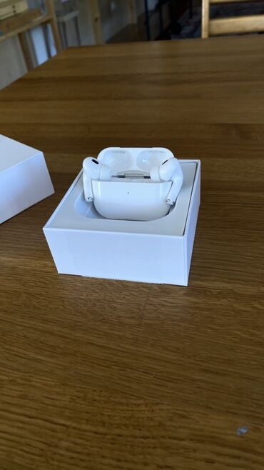 кейсы для наушников: Беспроводные наушники Apple AirPods Pro 2-го поколения в белом цвете с