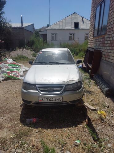 машына матиз: Daewoo Nexia: 2010 г., 1.6 л, Механика, Бензин, Седан