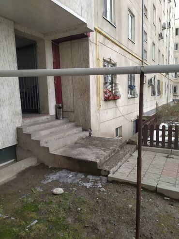 срочна продаю квартиру: 1 комната, 28 м², Цокольный этаж этаж, Свежий ремонт