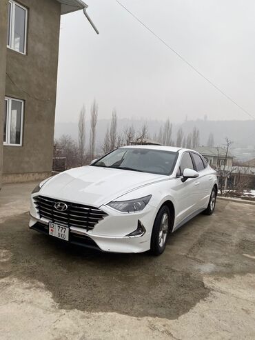 росрочка афто: Hyundai Sonata: 2019 г., 2 л, Автомат, Газ, Седан