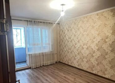 срочно продаётся 1 комнатная квартира в районе ошского рынка по улице кенсуйская: 1 комната, 34 м², 105 серия, 2 этаж, Дизайнерский ремонт