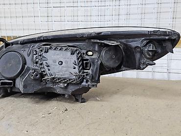 Передние фары: Передняя правая фара Renault 2010 г., Б/у, Оригинал, Германия — 16