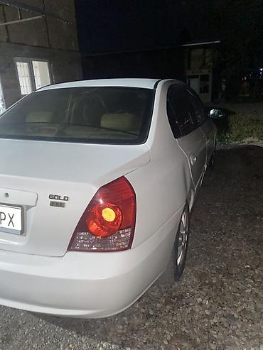 Hyundai Avante: 2004 г., 1.6 л, Механика, Бензин, Седан