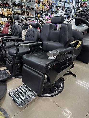Салонные кресла: Парихмахерские кресла ! Кресля для барбершопа и все прочее на заказ — 1